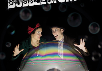 Bubbles on Circus in "Il soffio magico"