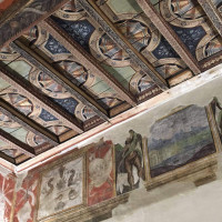 Soffitto originale ligneo a cassettoni dipinti del Museo Geologico
